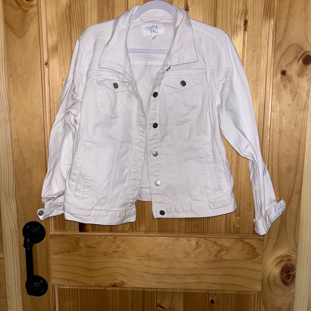 White stretch jean jacket Size L